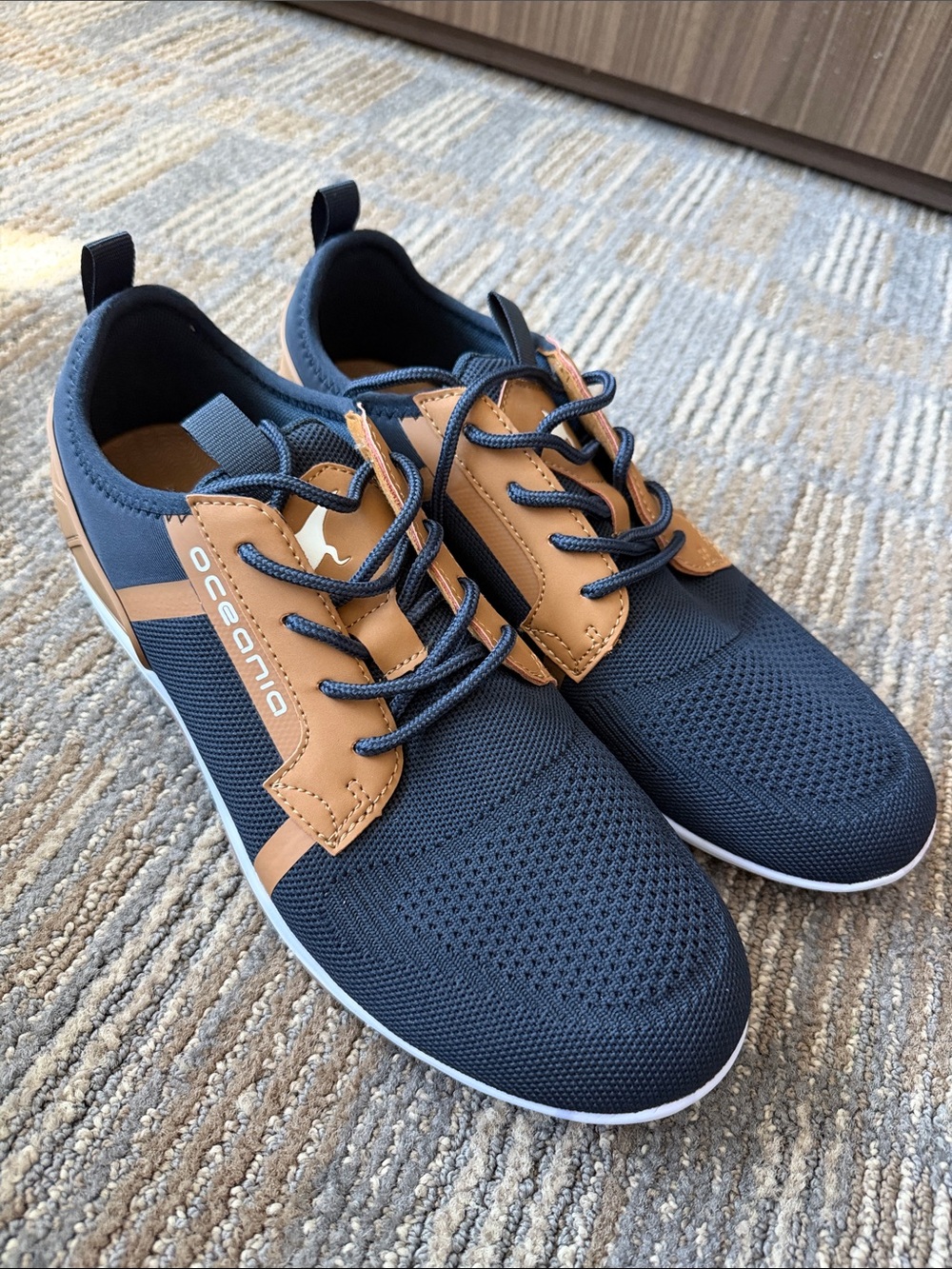 Men’s water shoes